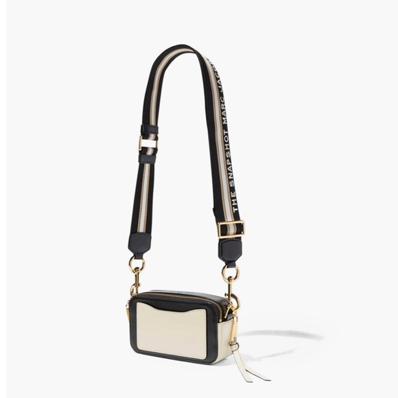 ❤️SOLD❤️Marc Jacobs Snapshot - Picture 3 of 12